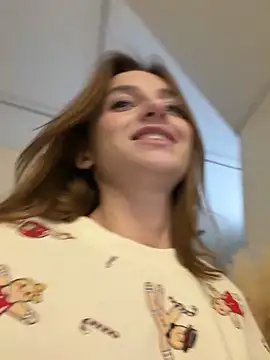 -AngelAri- online show from 12/21/25, 09:22