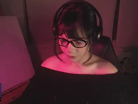 Snapshot of alien__show chatting on 03/27/26, 08:48 alien show online show from 03/27/26, 08:48