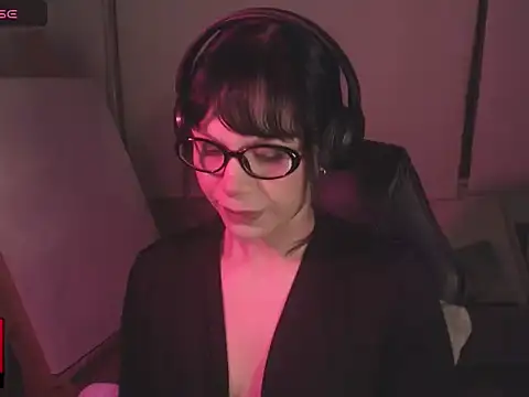 Snapshot of alien__show chatting on 04/06/26, 06:36 alien show online show from 04/06/26, 06:36