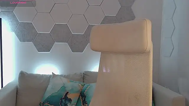 novaforyou1 online show from 12/19/24, 09:17