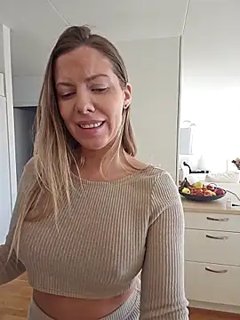 novaforyou1 online show from 02/19/25, 08:44