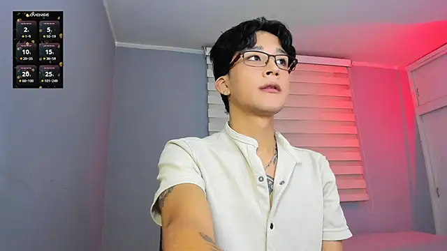 Snapshot of tom_Howard chatting on 03/15/26, 01:22 tom Howard online show from 03/15/26, 01:22