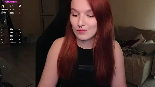 Snapshot of Val_lava chatting on 09/14/25, 07:35 Val lava online show from 09/14/25, 07:35