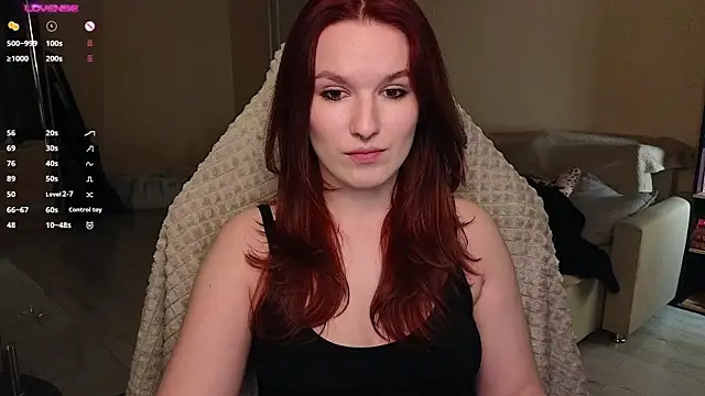 Snapshot of Val_lava chatting on 12/02/25, 08:15 Val lava online show from 12/02/25, 08:15