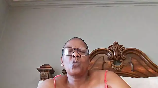 Snapshot of SEXYBOOBSNASS chatting on 02/04/25, 06:57 SEXYBOOBSNASS online show from 02/04/25, 06:57