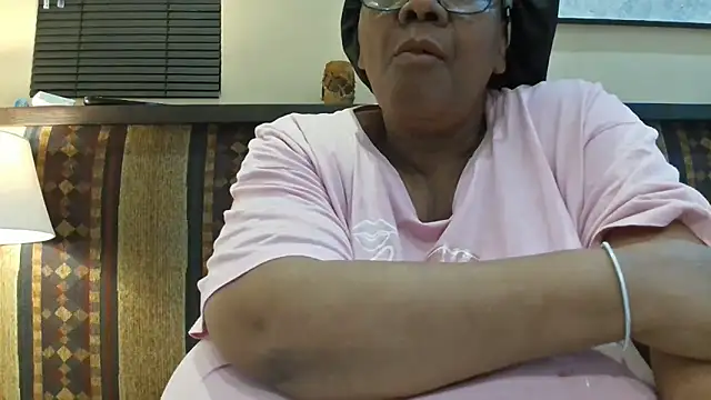 Snapshot of SEXYBOOBSNASS chatting on 09/12/25, 07:36 SEXYBOOBSNASS online show from 09/12/25, 07:36