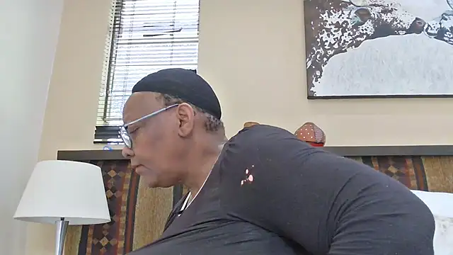 Snapshot of SEXYBOOBSNASS chatting on 09/16/25, 06:36 SEXYBOOBSNASS online show from 09/16/25, 06:36