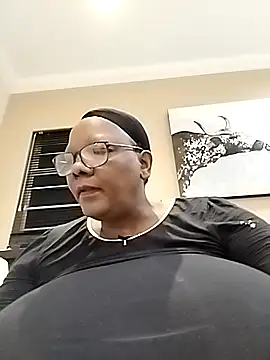 Snapshot of SEXYBOOBSNASS chatting on 09/17/25, 08:43 SEXYBOOBSNASS online show from 09/17/25, 08:43