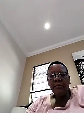 Snapshot of SEXYBOOBSNASS chatting on 09/19/25, 06:37 SEXYBOOBSNASS online show from 09/19/25, 06:37