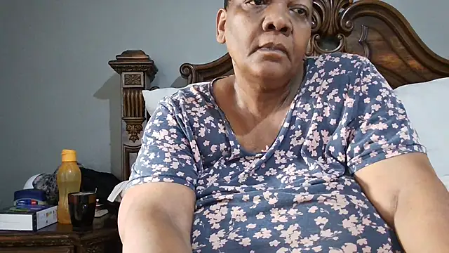 Snapshot of SEXYBOOBSNASS chatting on 10/15/25, 04:23 SEXYBOOBSNASS online show from 10/15/25, 04:23