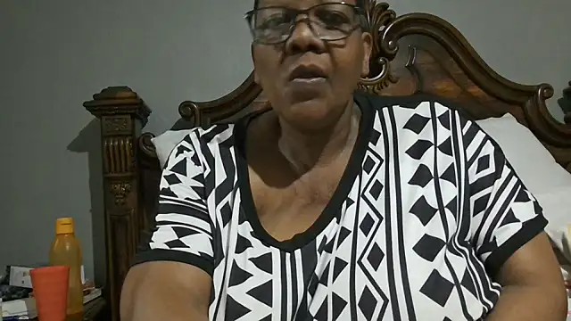 Snapshot of SEXYBOOBSNASS chatting on 10/17/25, 03:10 SEXYBOOBSNASS online show from 10/17/25, 03:10