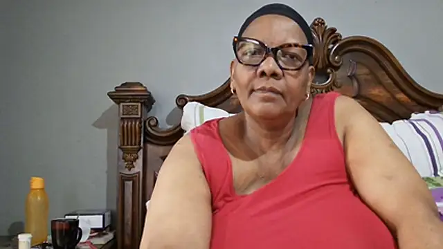 Snapshot of SEXYBOOBSNASS chatting on 10/28/25, 04:49 SEXYBOOBSNASS online show from 10/28/25, 04:49