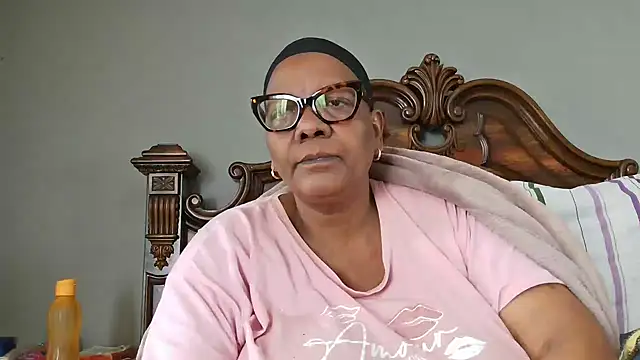 Snapshot of SEXYBOOBSNASS chatting on 11/07/25, 06:46 SEXYBOOBSNASS online show from 11/07/25, 06:46