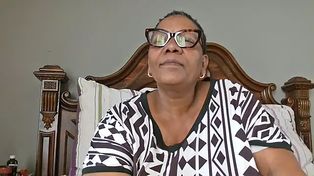 Snapshot of SEXYBOOBSNASS chatting on 11/19/25, 05:18 SEXYBOOBSNASS online show from 11/19/25, 05:18