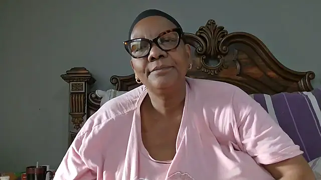 Snapshot of SEXYBOOBSNASS chatting on 11/25/25, 04:45 SEXYBOOBSNASS online show from 11/25/25, 04:45