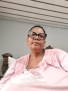 Snapshot of SEXYBOOBSNASS chatting on 12/14/25, 05:02 SEXYBOOBSNASS online show from 12/14/25, 05:02