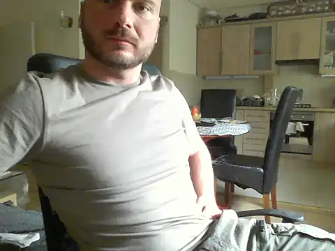 Snapshot of anyadatmar chatting on 04/24/26, 12:29 anyadatmar online show from 04/24/26, 12:29