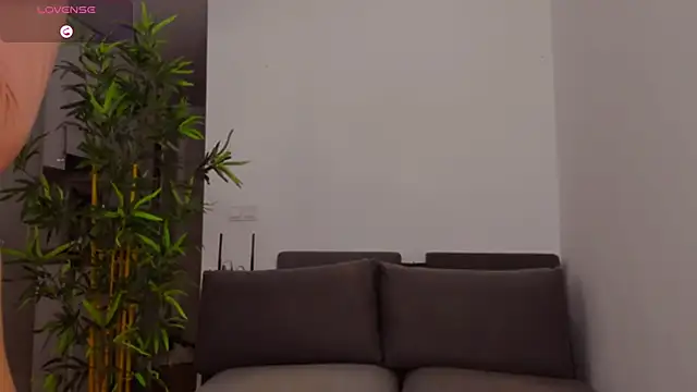 Snapshot of Jaylee_Krys chatting on 10/21/25, 05:46 Jaylee Krys online show from 10/21/25, 05:46