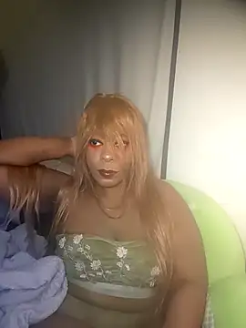 Snapshot of JadaSkyy chatting on 12/14/25, 06:56 JadaSkyy online show from 12/14/25, 06:56