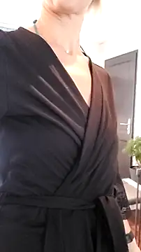 dancing sexy doll online show from 09/21/25, 10:06