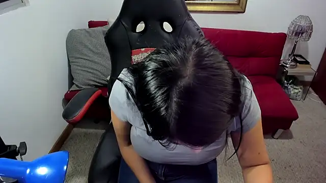 NicolettColin online show from 03/11/25, 03:05