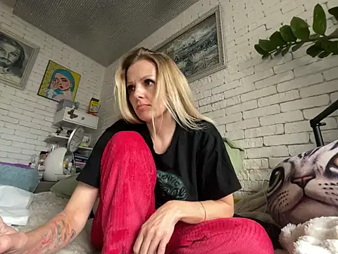 Angel girllovemy online show from 02/05/25, 12:38