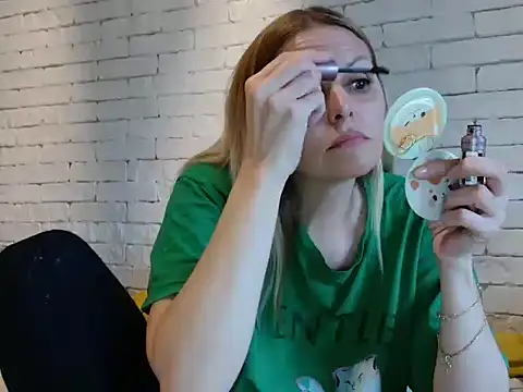 Angel girllovemy online show from 12/16/25, 10:53