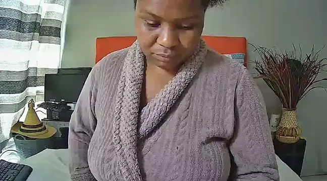 Snapshot of missboobsxx chatting on 01/10/25, 01:52 missboobsxx online show from 01/10/25, 01:52