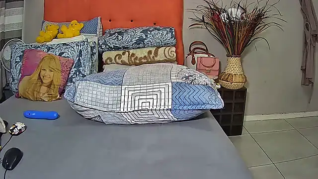 missboobsxx online show from 02/21/25, 04:37