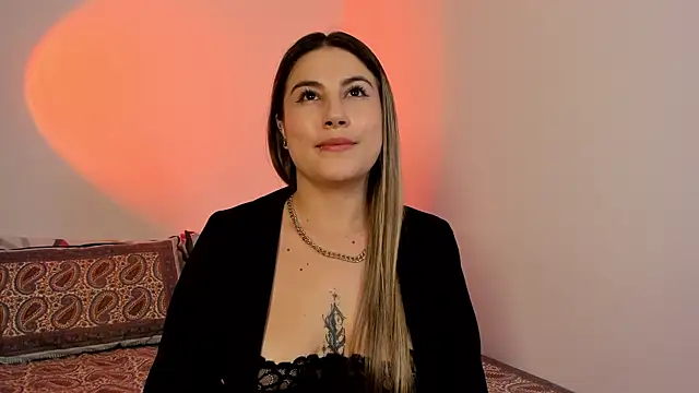 Snapshot of amelie_collins chatting on 03/20/25, 02:19 amelie collins online show from 03/20/25, 02:19