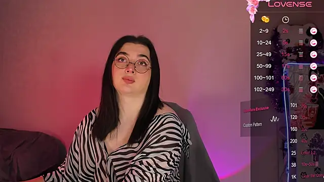 YsabellViveris online show from 12/11/24, 10:03