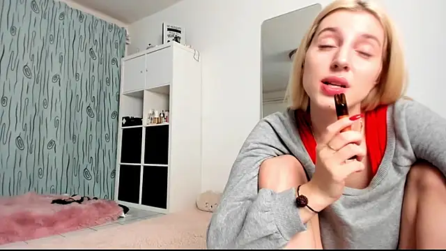 KenzieDawton online show from 12/20/24, 04:42