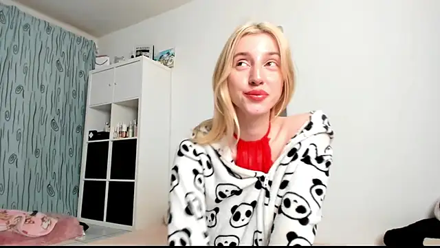 KenzieDawton online show from 02/08/25, 05:29