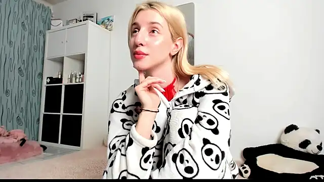 KenzieDawton online show from 02/23/25, 05:56