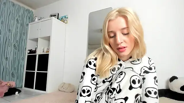 KenzieDawton online show from 11/26/25, 04:46