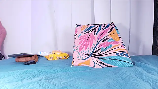 raven lilith  online show from 10/22/25, 03:18