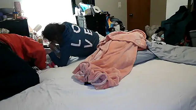 Snapshot of Deepsounding8585 chatting on 03/03/25, 08:16 Deepsounding8585 online show from 03/03/25, 08:16