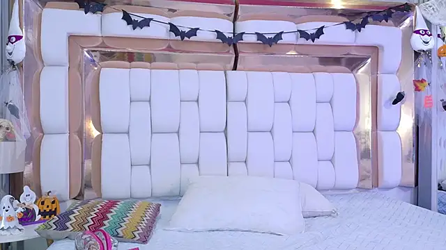 sexysistter online show from 10/11/25, 12:26