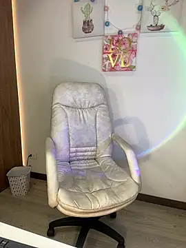 Snapshot of Kate_se chatting on 12/18/24, 04:49 Kate se online show from 12/18/24, 04:49