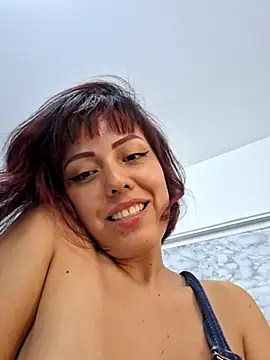 Snapshot of AiledSC chatting on 12/22/24, 06:39 AiledSC online show from 12/22/24, 06:39