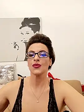 Snapshot of RebeccaNoble chatting on 03/05/26, 12:01 RebeccaNoble online show from 03/05/26, 12:01