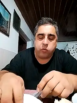 ADRIAN ADI40 online show from 01/05/25, 07:07