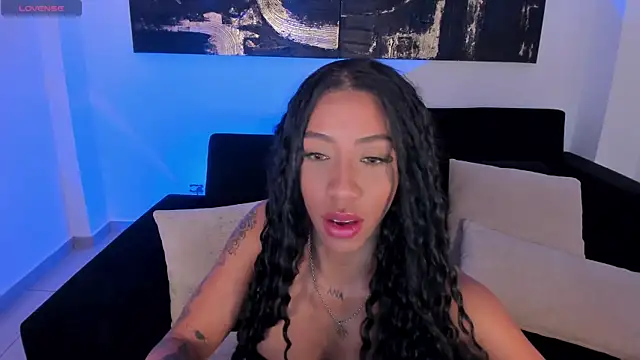 LindseyCox online show from 02/06/25, 07:51