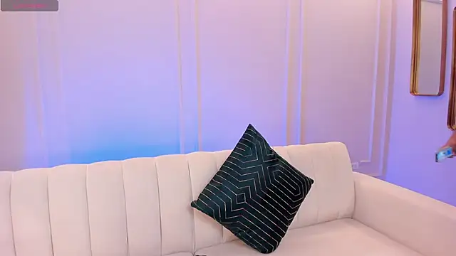 LindseyCox online show from 02/13/25, 08:55