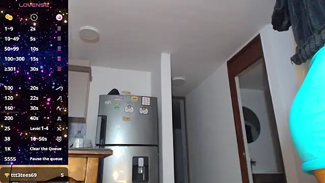 Snapshot of Ferotica_mistress chatting on 12/14/24, 03:18 Ferotica mistress online show from 12/14/24, 03:18