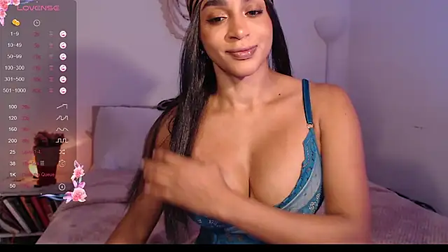 Snapshot of destinne_mill_ chatting on 04/18/26, 11:47 destinne mill online show from 04/18/26, 11:47