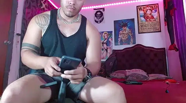 Snapshot of Danielsbigcum chatting on 12/11/24, 01:49 Danielsbigcum online show from 12/11/24, 01:49