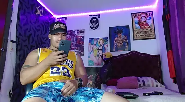 Snapshot of Danielsbigcum chatting on 12/23/24, 02:17 Danielsbigcum online show from 12/23/24, 02:17