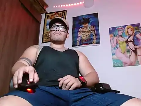 Snapshot of Danielsbigcum chatting on 04/11/26, 05:23 Danielsbigcum online show from 04/11/26, 05:23