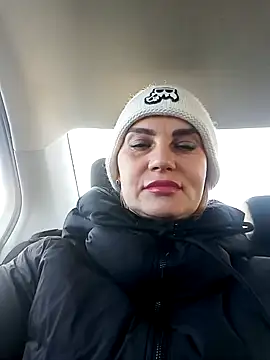 JennyOMay online show from 12/18/24, 04:53